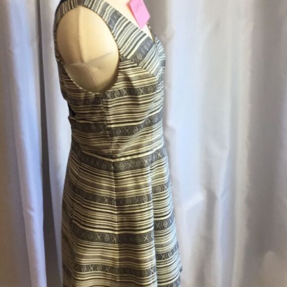Open back dress with statement silver zipper, skater style skirt in size medium - Picture 5 of 12